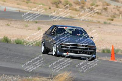 media/Oct-01-2022-Team Topak Racing (Sat) [[f860fb51be]]/2-Inter Low 2/session 2 turn 11/
